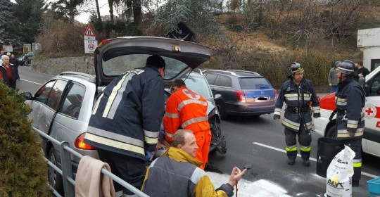 Verkehrsunfall mit drei Fahrzeugen