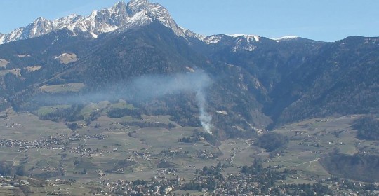 Feuerwehr Schenna bei Waldbrand im Einsatz